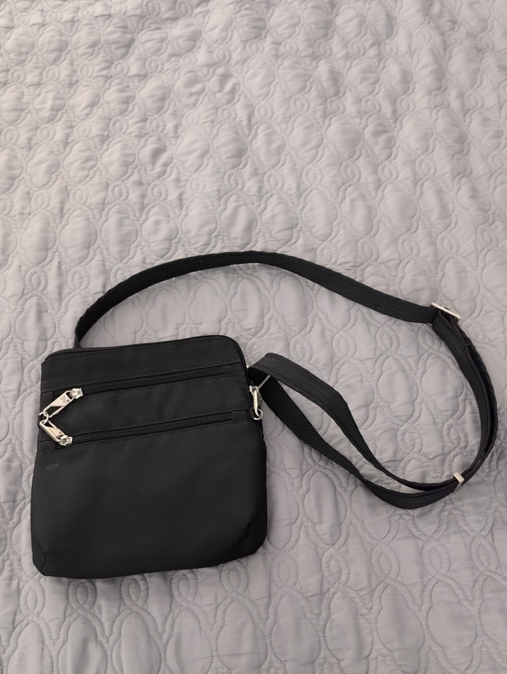 Travelon Anti-Theft Classic Slim Double Zip Crossbody Black